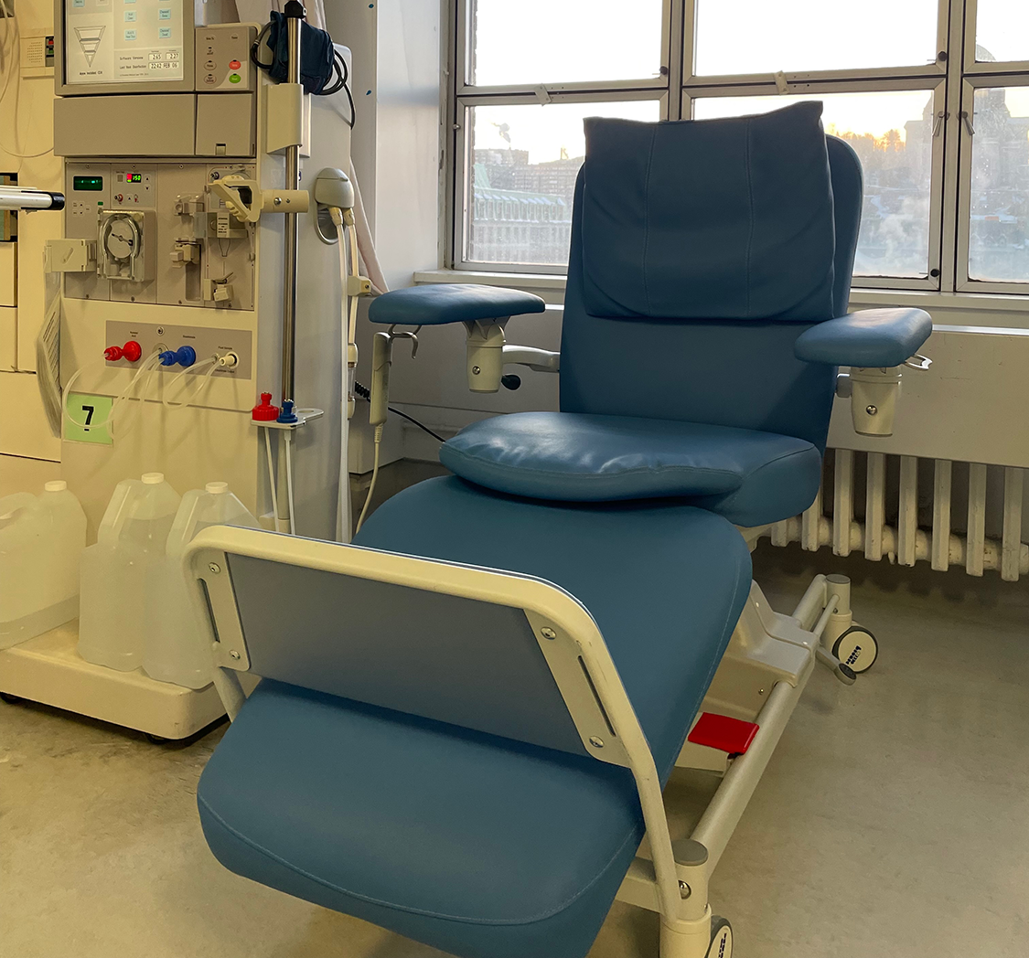 Dialysis chair
